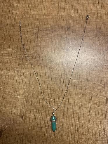 Turkuaz daşlı kolye - Zərif nazik metal zəncir - Asma hissə: turkuaz