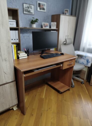 yazı stolu işlənmiş: Kompüter masası, İşlənmiş, Açılmayan, DSP, Dördbucaq masa — 2