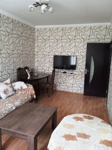 at yalında evlər: Bakı, 3 otaqlı, Köhnə tikili, 70 kv. m — 2