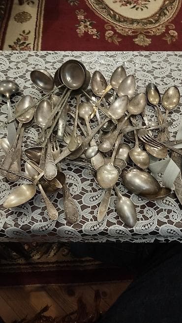 ucuz pərdə: Kolleksiya üçün köhnə metal çəngəl‑qaşıq dəsti - Müxtəlif ölçülərdə — 1