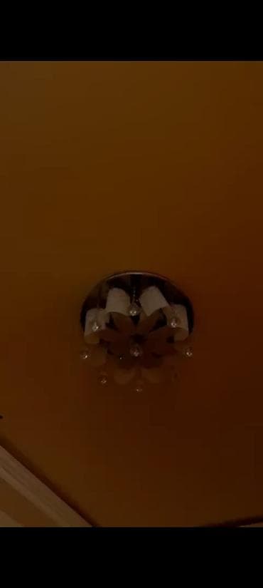 Led Çılçıraq, Xrustal