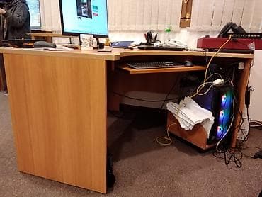 Ofis masaları: İşlənmiş, İşçi üçün, Dördbucaq masa — 9