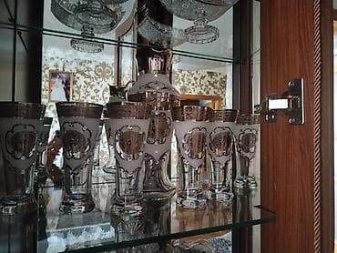 şüşə qab: Təcili satılır — 2