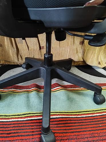 Ofis dəst mebeli: İşlənmiş, Təkərli, Qolları tənzimlənir, Parça — 4