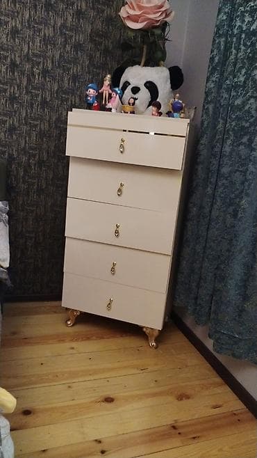 qab qacaq ecemi: Aynur92👑kod9155 Qiymet *70 Azn* Komod satılır Yaxşı vəziyyətdədir — 1