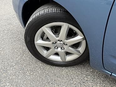 masin satiram: Toyota Prius: 1.5 l | 2009 il Hetçbek — 4