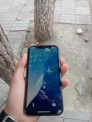 iphne: IPhone 11, 64 GB, Qara, Face ID — 4