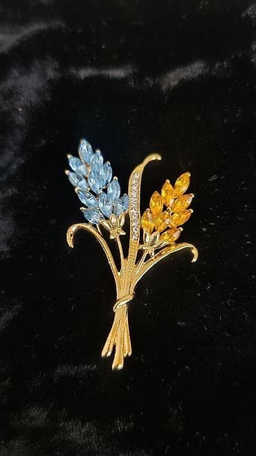 Qızılı rəngli floral broş - Dizayn: İki sünbül şəklində floral
