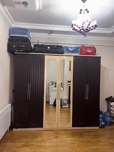 Dolab 150 azn satılir. Hundurluyu 2,10 m Eni 0,6 m Uzunluğu 2,40 lalafo.az -da Dolab 150 azn satılir. Hundurluyu 2,10 m Eni 0,6 m Uzunluğu 2,40