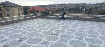 toxunma tutacaqlar: Şüşə və metal elementlərdən ibarət müasir üslubda hazırlanmış pilləkən — 3