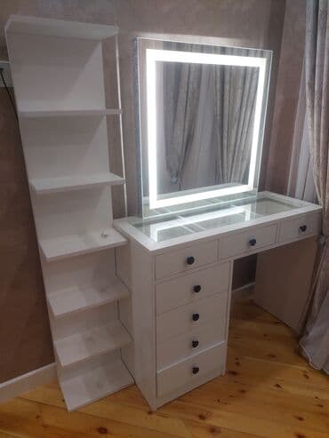 bərbər guzgusu: Yeni, Makiyaj üçün masa, Güzgülü — 3