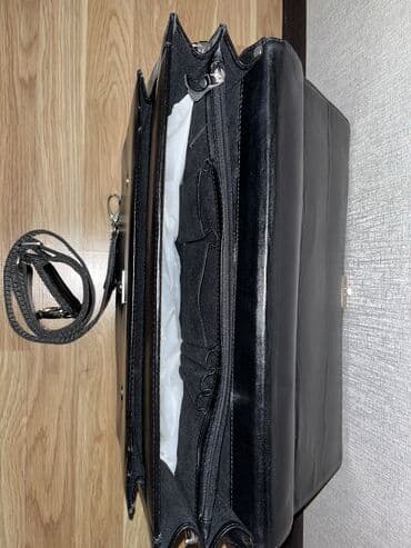 Eynəklər: Çanta — 2