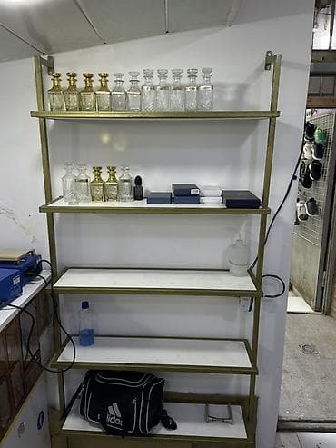 Metal karkaslı divar tipli vitrin rəf sistemi - Tip: Divara — 1