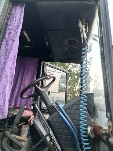 dt 75 satiram: Tecili satilir yaxsi veziyyetdedir senetleride qaydasindadir. elave — 10