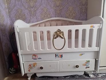 boş drel: Oğlan və qız üçün, Dördbucaq, Beşik, Matras ilə, Yellənmə mexanizmsiz — 1