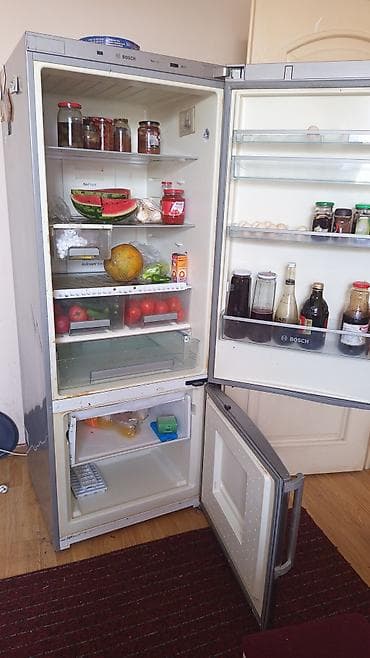 Bosch NoFrost iki qapılı soyuducu Sadəcə ustaya ehtiyacı var real — 2