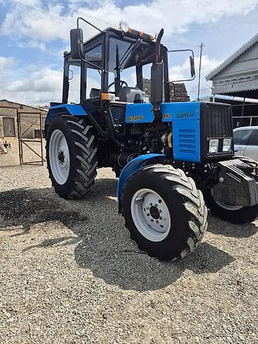 r15 təkər: Belarus 892 kənd təsərrüfatı traktoru - Model: BELARUS 892 — 2