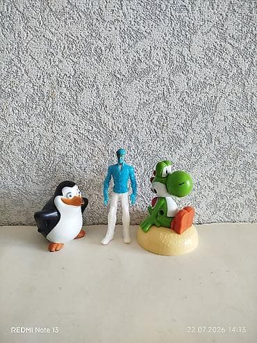 Oyuncaq fiqurlar: McDonalds oyuncaqları. Bir ədədi 3 manatdı. Barter yoxdu — 1
