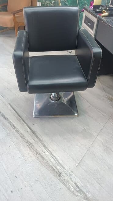 кресло кровать: Bərbər/kosmetoloji kreslo - Rəng: qaraenib qalxanı isleyir - — 1