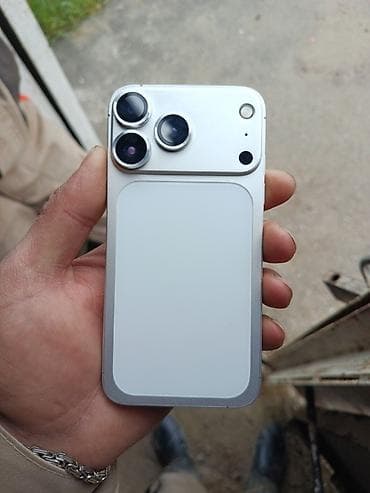 iphon xr: Iphone xs 17 pro korpusuna yigilib korpus ideal veziyetdedi ekranda — 9