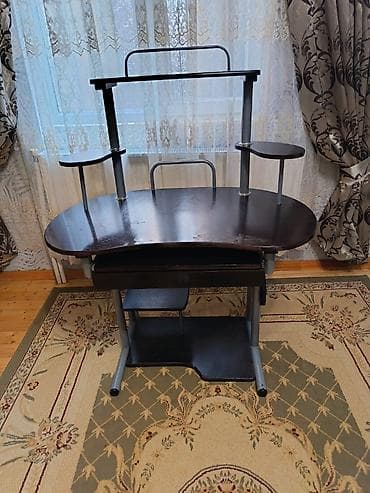 Oval masa, Polkalı, Siyirməli, Metal — 1