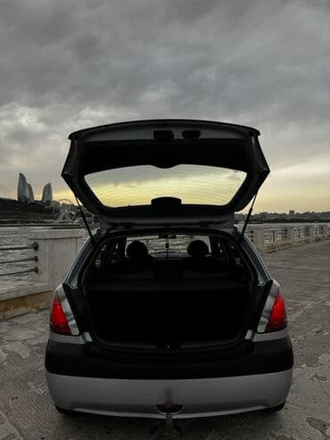 машина под выкуп бишкек: Model: Kia Rio hatchback Kuzov: 5 qapılı, gümüşü rəng Yanacaq: Benzin — 25