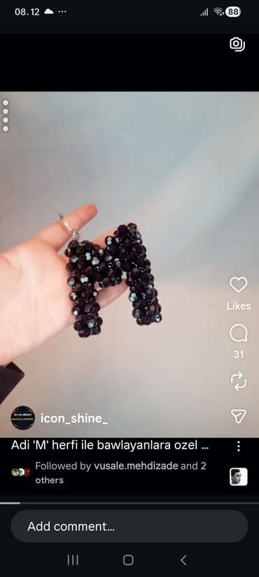 Qadın ayaqqabıları: Muncuqdan hazırlanmış fərdi hərf brelokları - Material: parlaq — 2