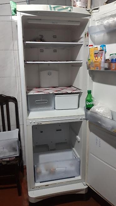 Soyuducular: İşlənmiş 2 qapılı Indesit Soyuducu Satılır, rəng - Ağ — 2
