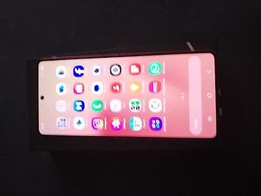 lil solid dual: Samsung Galaxy Z Flip7, 256 GB, rəng - Qırmızı — 8