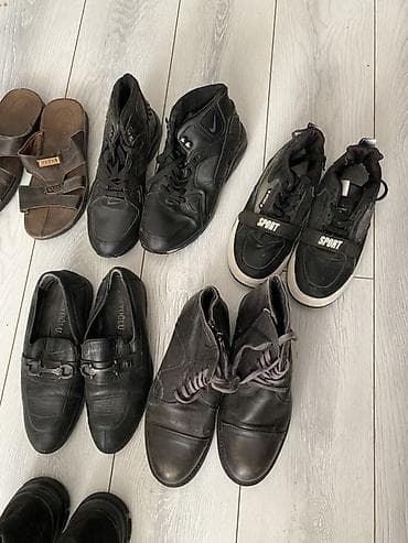 Kişi ayaqqabılarından ibarət qarışıq dəst. 5 mn hamisi ela vezyetde