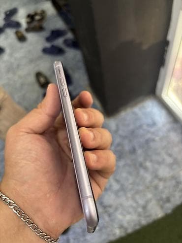 çakma iphone 15 pro max: IPhone 11, 64 GB — 6