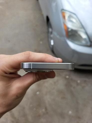 17 pro max mini: IPhone 15 Pro, 256 GB, Ağ — 5