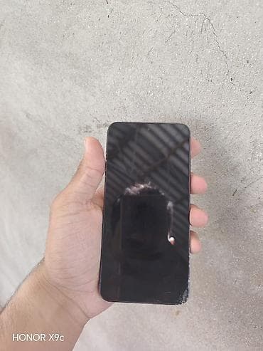 iphone 6s plata: Samsung s23 128yaddaş Ekranında çat var işləməyə problem yaratmır — 3