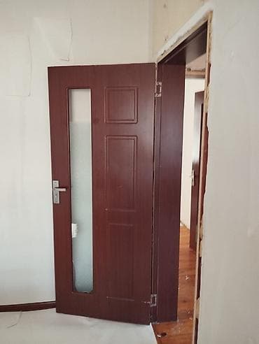 Qapi 3eded 35azn biri Qaracuxur 7618 leli Taxta rəngli daxili qapı