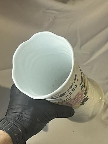 yapay gul: Bir vaza, Farfor — 6