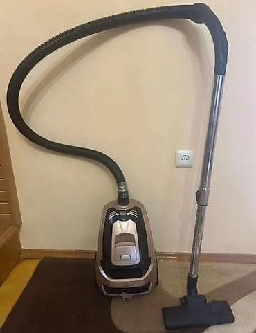 kantiner: Tozsoran – torbasız, konteynerli model Xüsusiyyətlər: - Kompakt — 3