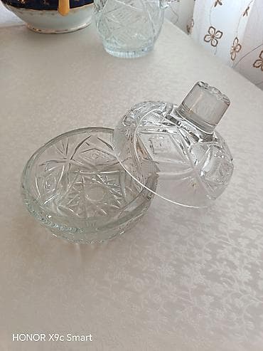 Kəsimli şüşə qab – qapaqlı - Material: qalın, şəffaf kəsimli şüşə - — 2