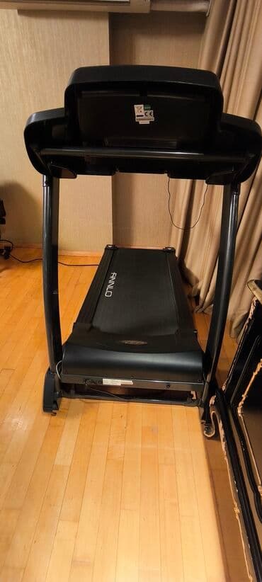 Finnlo qaçış trenajoru - Marka/model: FINNLO (paneldə loqo) - Geniş — 2