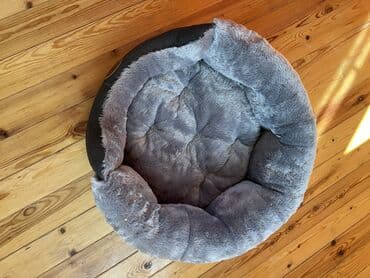 pişik yuvası: Pişik yatagı teze alınıb pisik yerinde yatmadıgına göre satılır — 4