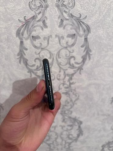 iphon: IPhone 11 Pro, 64 GB, Qara, Face ID — 9