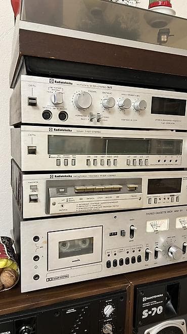 radiotehnika: Radiotehnika Hi-Fi audio komplekti Tərkib: - Radiotehnika — 2