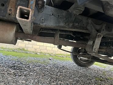 mercedes masinlari: Yükdaşıma üçün hazır, tentəli “qutu” kuzovu olan yüngül yük maşını — 8