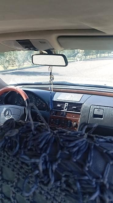 Mercedes-Benz 220: 0.2 l | 1994 il Ofrouder/SUV — 6