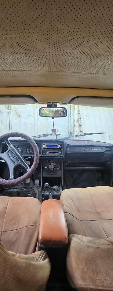 uni z: Diqqetle oxu!!! Vaz 2104. il 2000. Motor 1.5. Masinin — 4