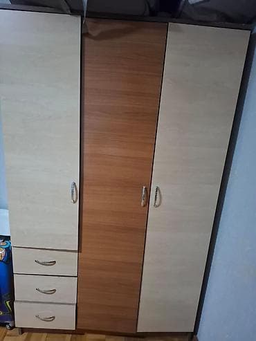 iwlenmiw stullar: İşlənmiş, 3 qapılı, Siyirməli, Rəngli, Taxta, Açılan, Düz dolab — 1