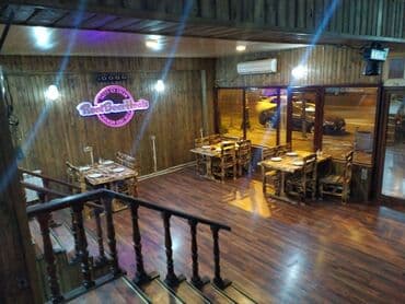 sumqayit bulvarinda restoranlar: Gənclik metrosunun yaxınlığında kənarı,sahəsi 125 kv/m olan,obyekt — 4