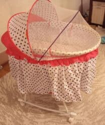 uşaq jaketi: Çıxarılmayan beşikli araba, Yaş: 1-6 ay — 1