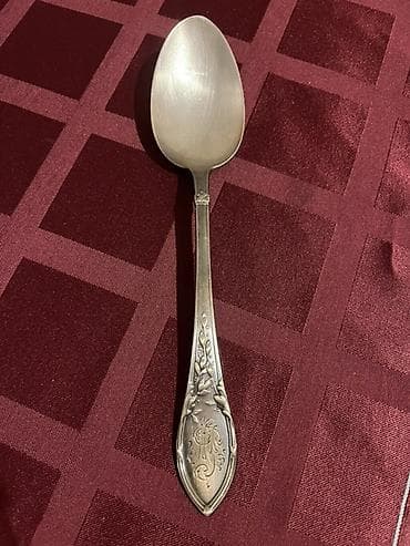 Antik üslubda gümüşü xörək qaşığı - Material gümüş - Dizayn: sap