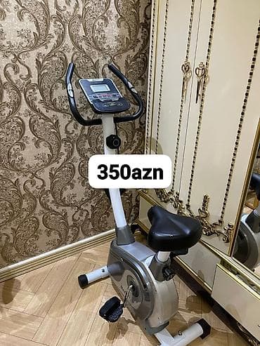 Stasionar velotrenajor - Rəqəmsal ekran: vaxt, məsafə, sürət və