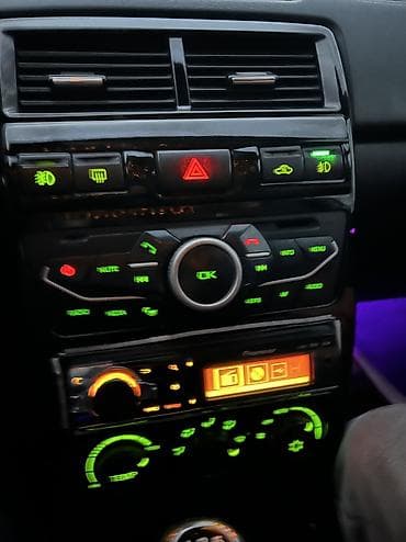 ravon r4 arenda: VAZ (LADA) Priora: 1.6 l | 2018 il 149000 km Sedan — 7